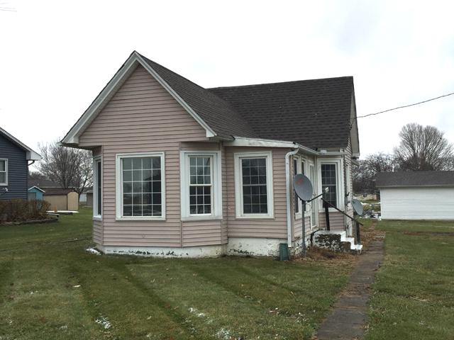 101 5th St., Seatonville, IL 61359