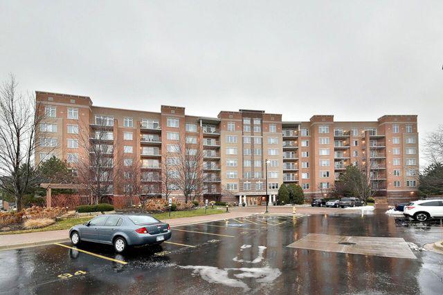 1 N Beacon Pl. #608, La Grange, IL 60525