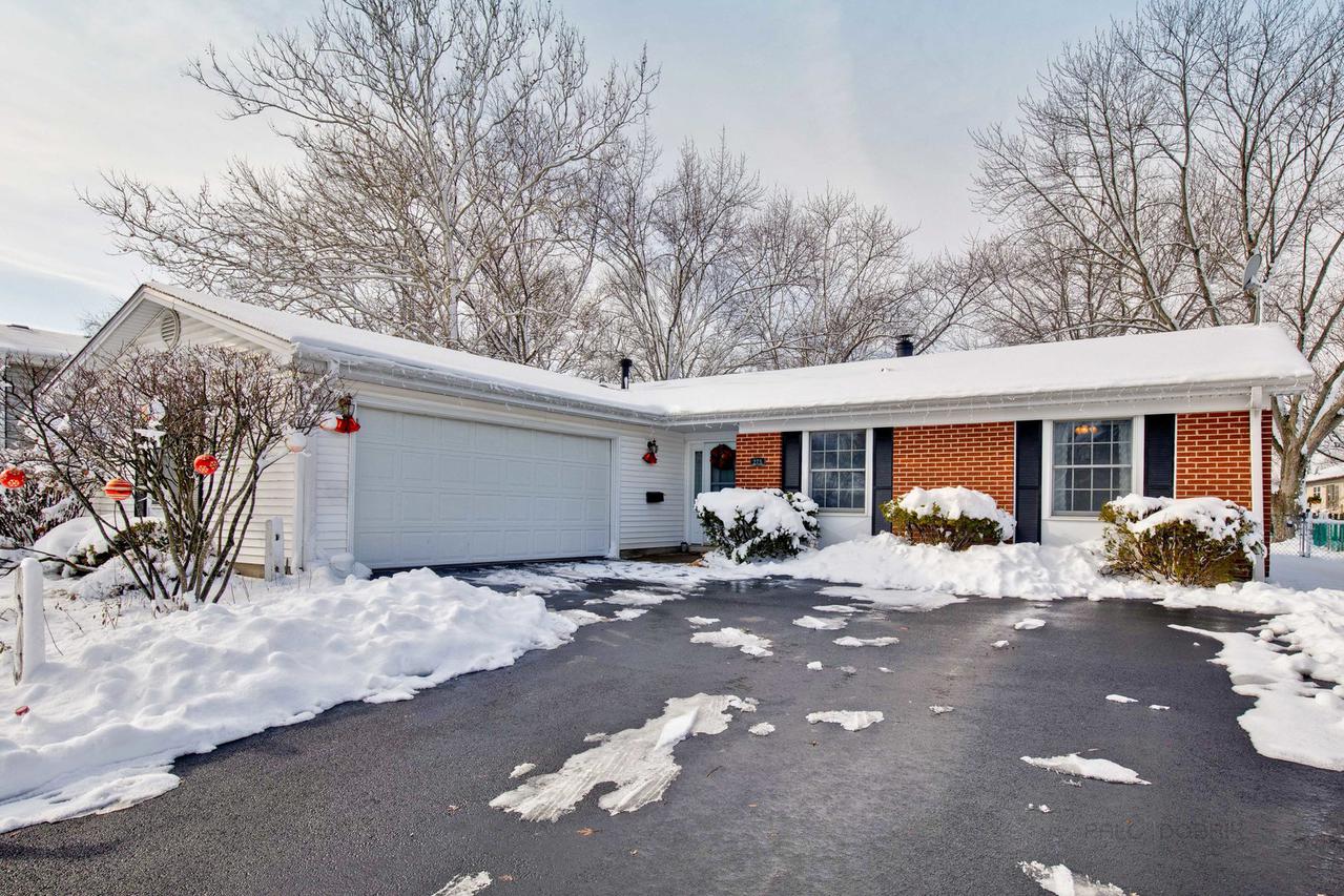 275 Pebblecreek Dr., Lake Zurich, IL 60047