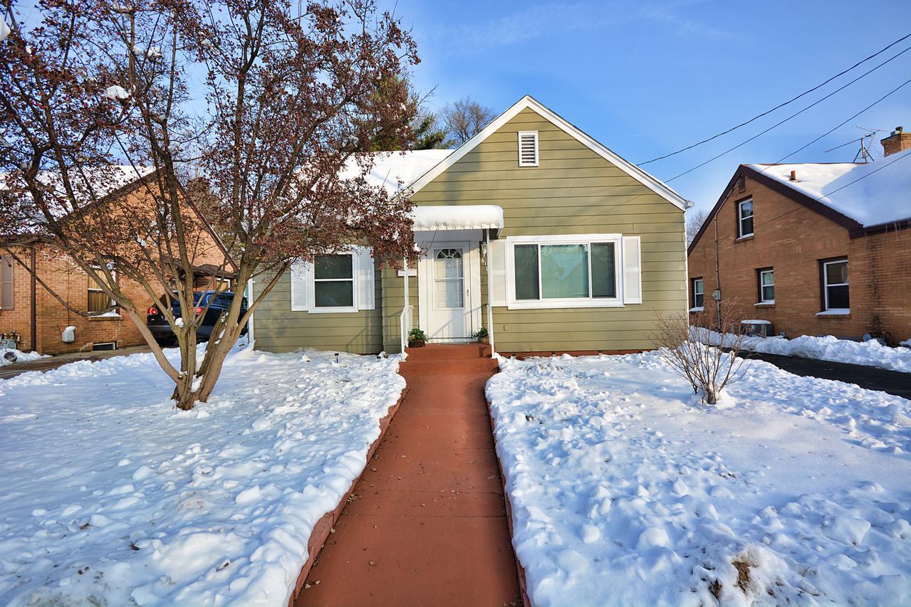 610 Frances Ave., Loves Park, IL 61111
