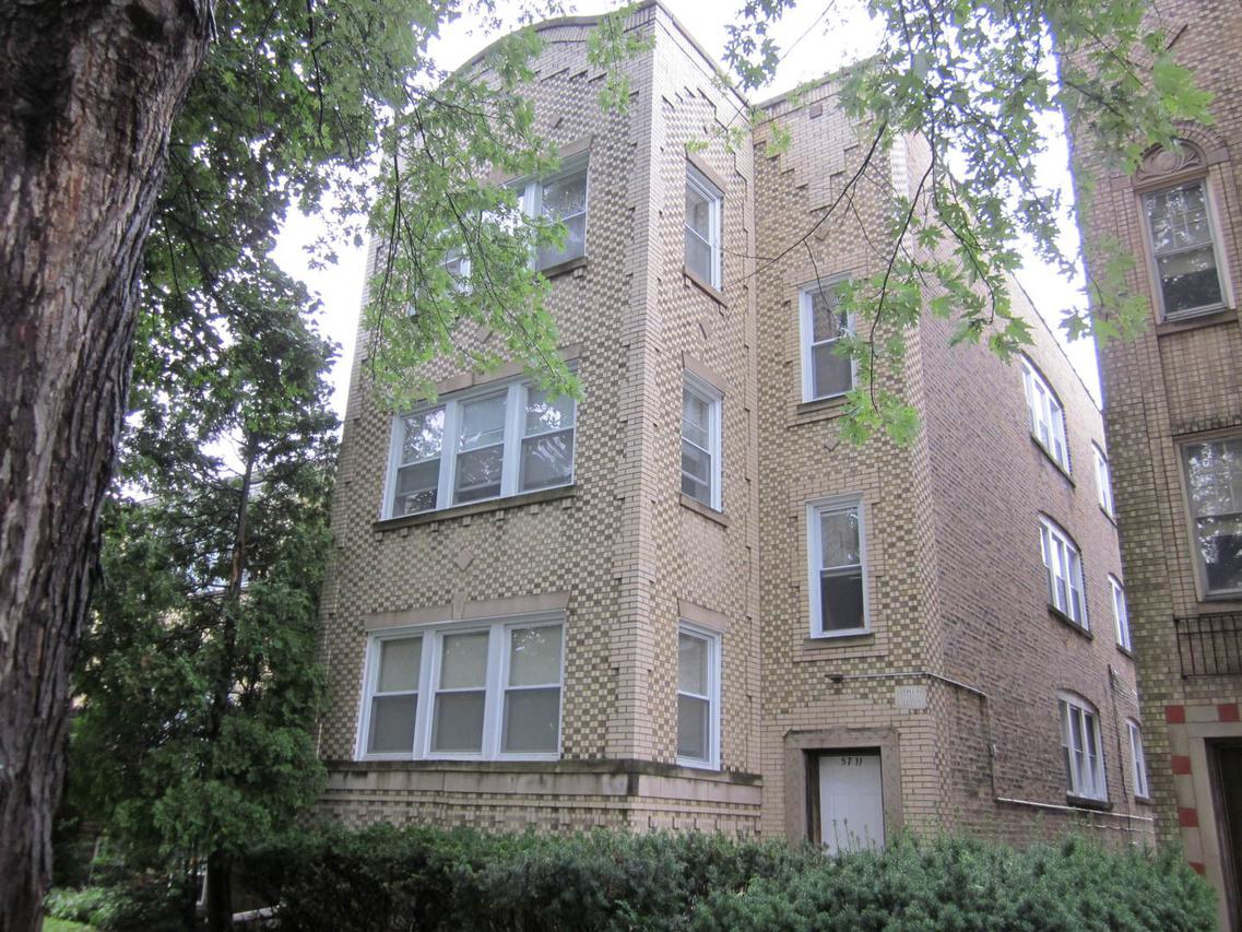 5711 N Spaulding Ave., Chicago, IL 60659