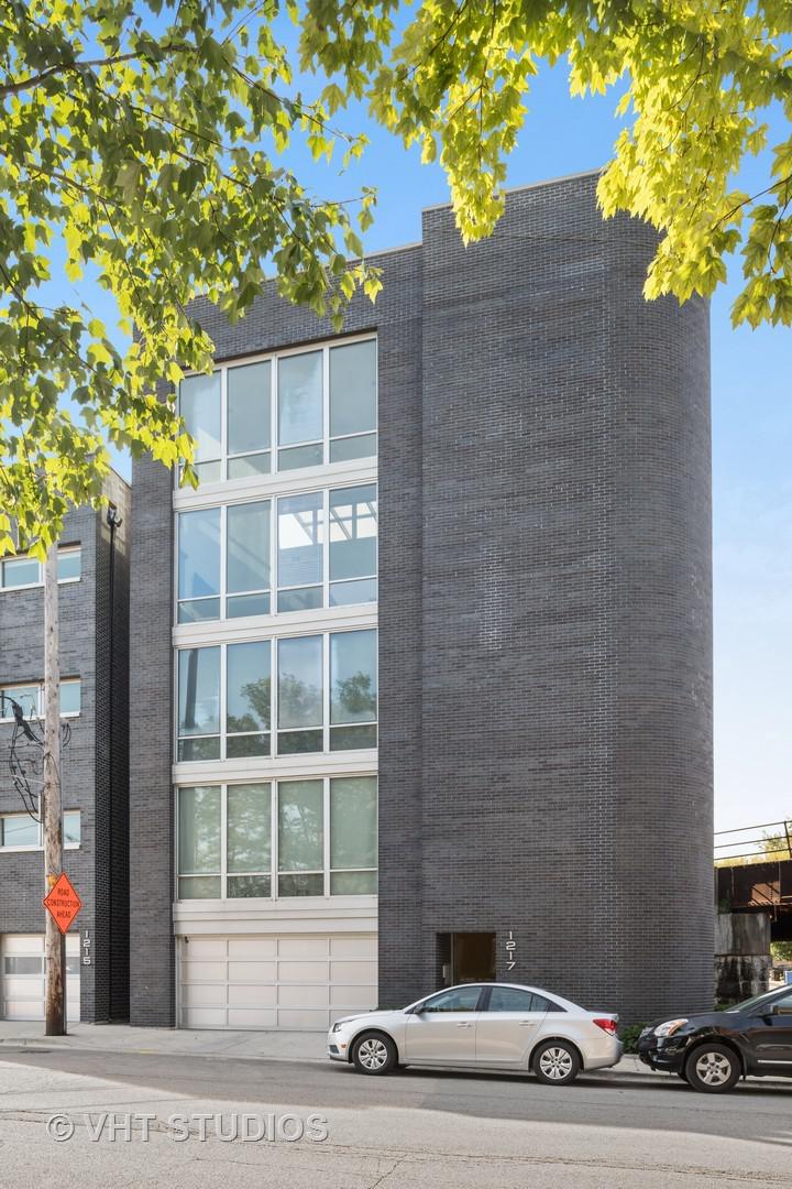 1217 W Augusta Blvd. #3, Chicago, IL 60642