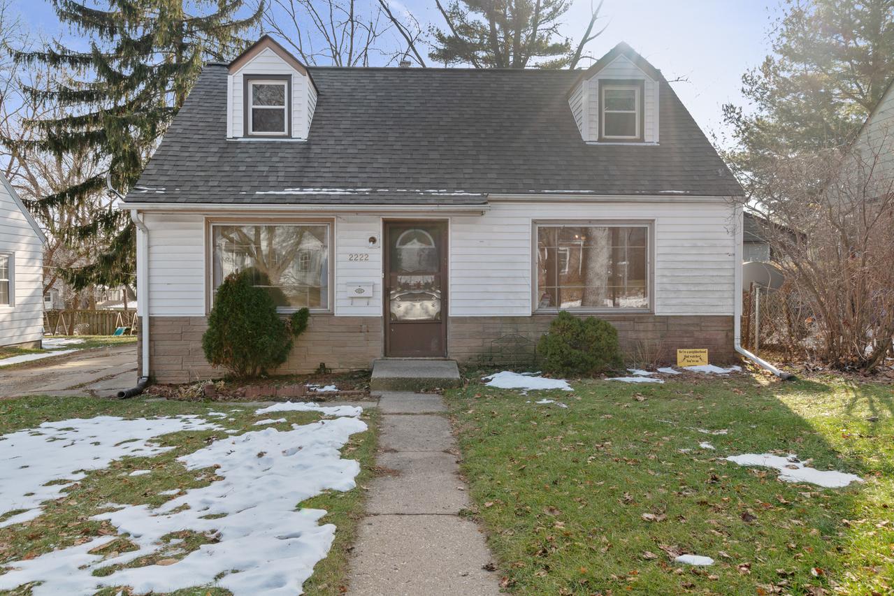 2222 E Gate Pkwy., Rockford, IL 61108