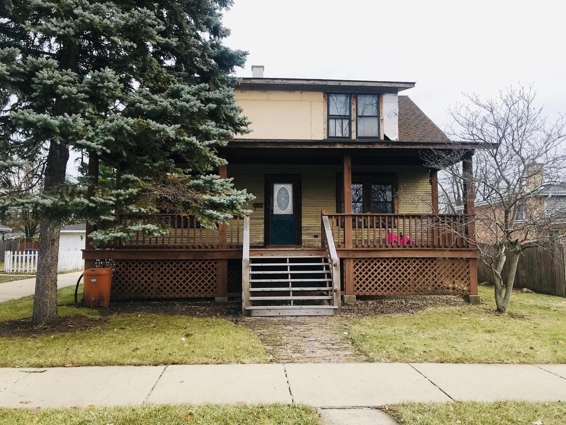 9825 Minnick Ave., Oak Lawn, IL 60453