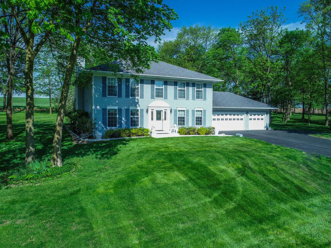 9476 N Woodgate Ln., Byron, IL 61010