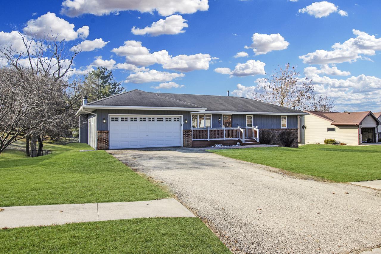 406 N Concord Dr., Freeport, IL 61032
