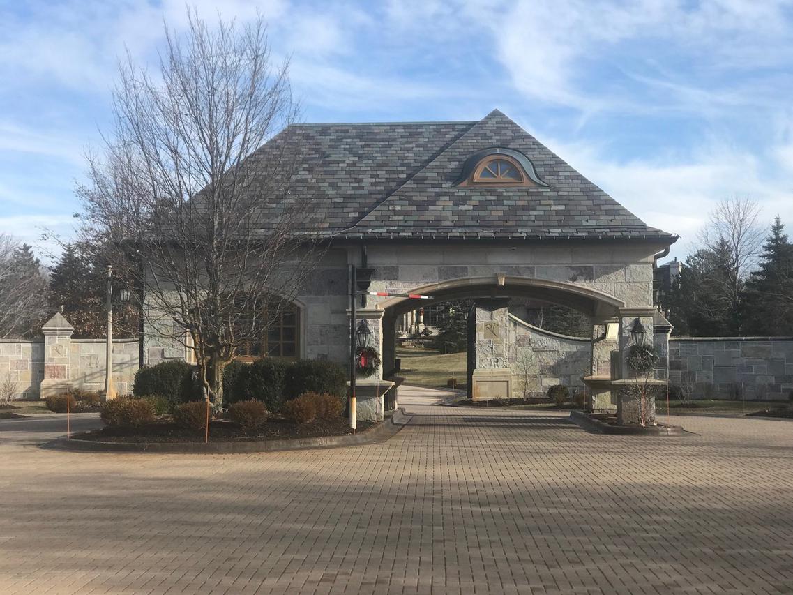4 Kaleigh Ct., South Barrington, IL 60010