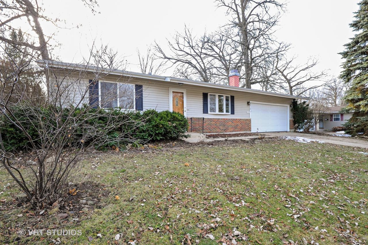 4515 Sussex Dr., Mchenry, IL 60050