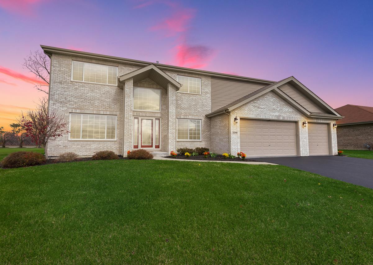 2248 N Raven Ln., Lynwood, IL 60411