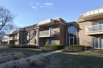 2414 N Kennicott Dr. #1D, Arlington Heights, IL 60005