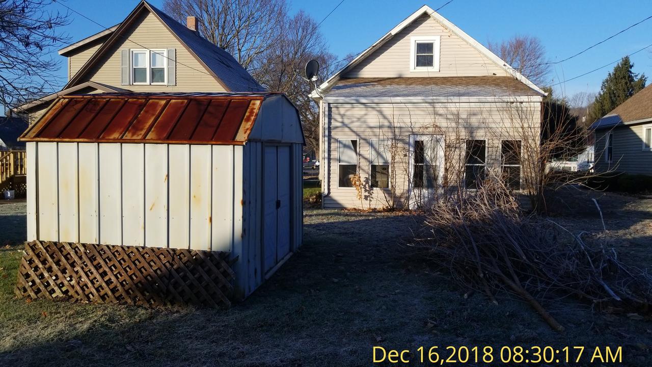 205 Martanna St., Depue, IL 61322