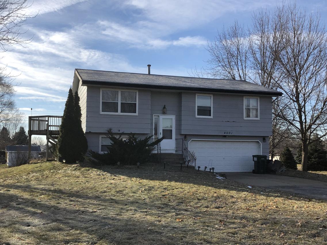 4501 Straw Ln., Roscoe, IL 61073