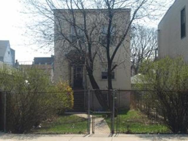 3613 W Armitage Ave., Chicago, IL 60647