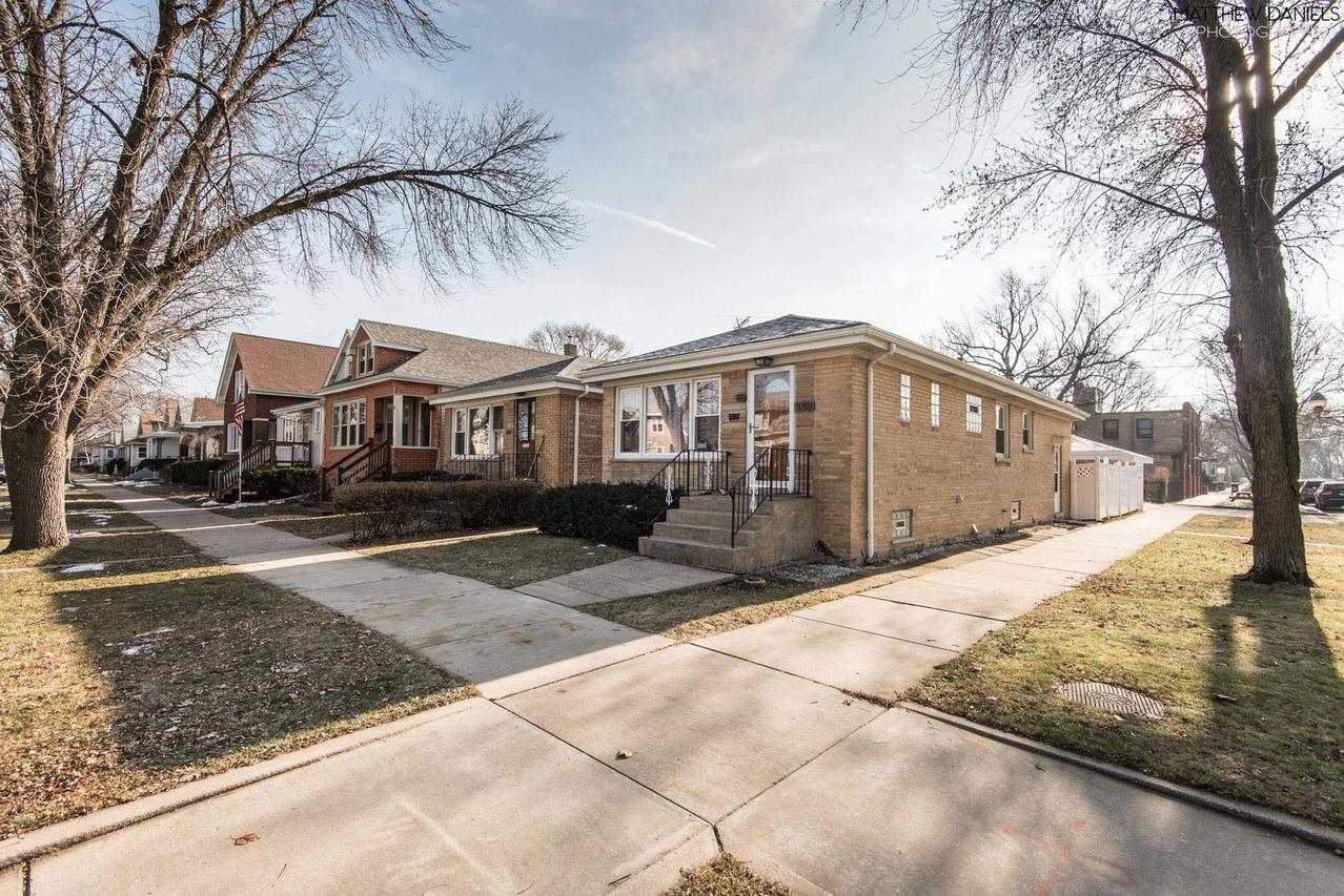 5759 W Berenice Ave., Chicago, IL 60634