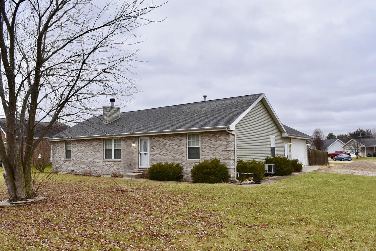401 N Robert Dr., Godley, IL 60407