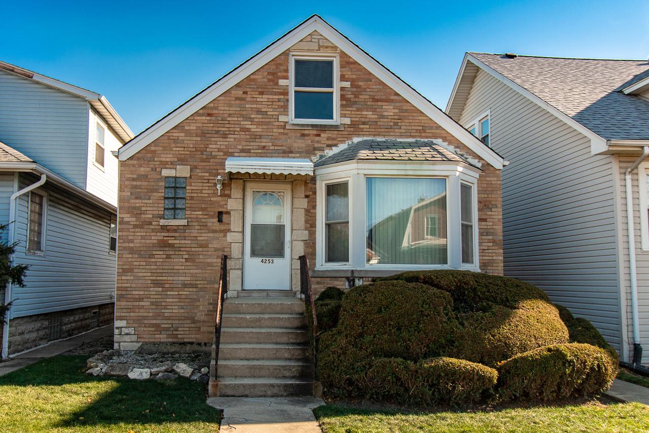 4253 N Meade Ave., Chicago, IL 60634