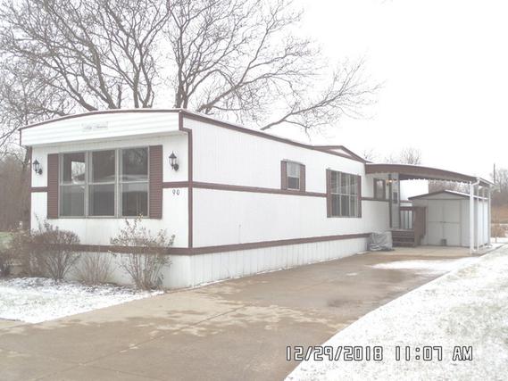 890 Palmieri Cir., Park City, IL 60085