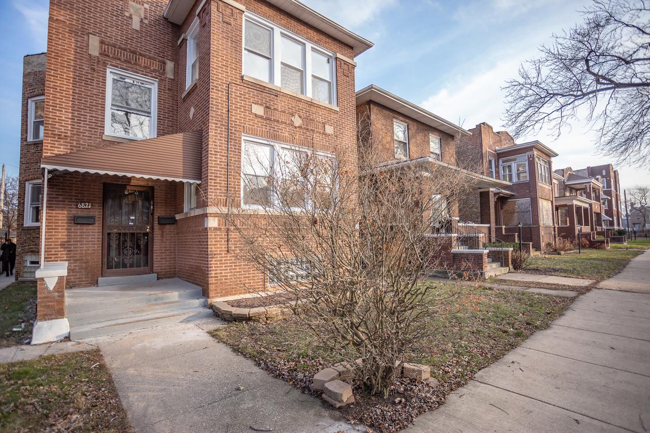 6821 S Dante Ave., Chicago, IL 60637
