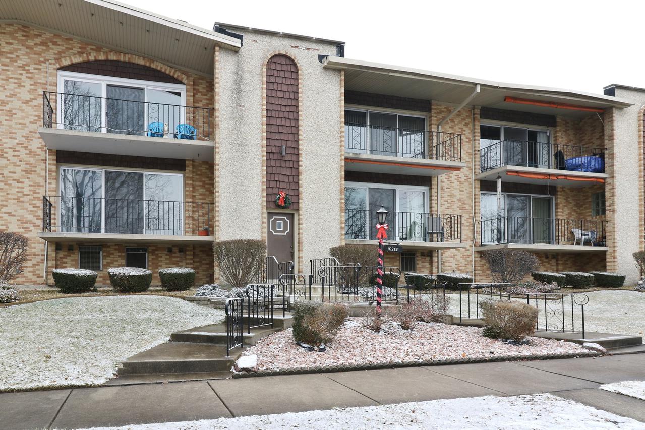 10219 S Komensky Ave. #2C, Oak Lawn, IL 60453