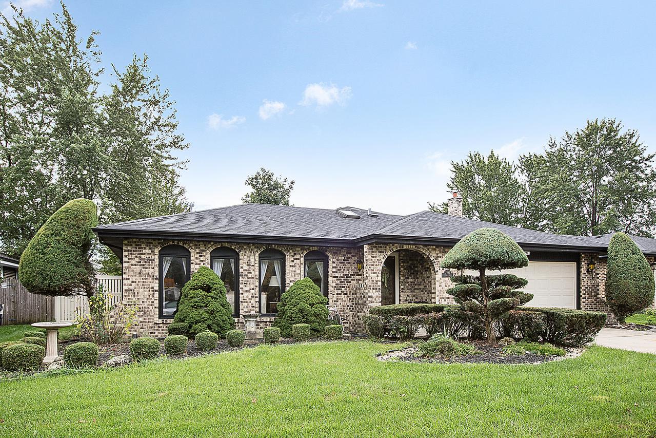 7737 Cashew Dr., Orland Park, IL 60462