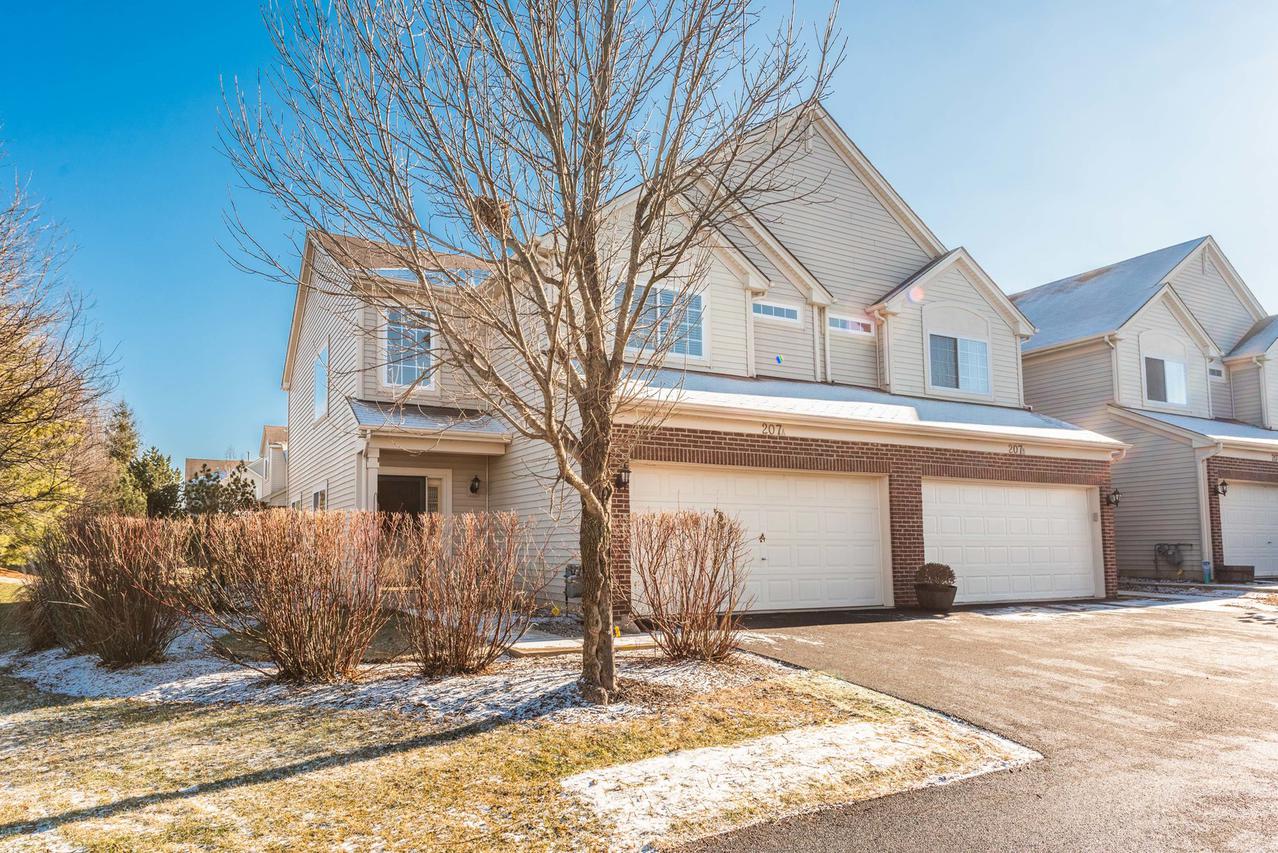 207 Nicole Dr. #A, South Elgin, IL 60177