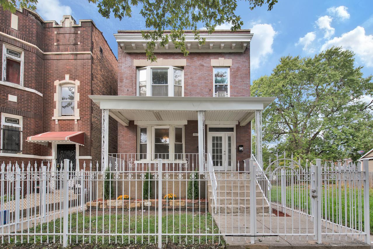 8618 S Carpenter St., Chicago, IL 60620