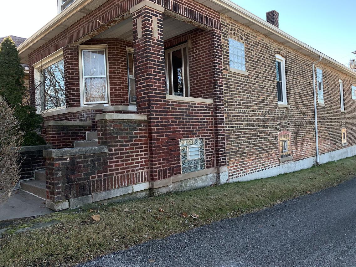 10228 S Avenue H Ave., Chicago, IL 60617