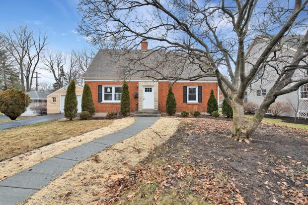 322 Gierz St., Downers Grove, IL 60515