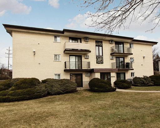 8333 Captons Ln. #204, Darien, IL 60561
