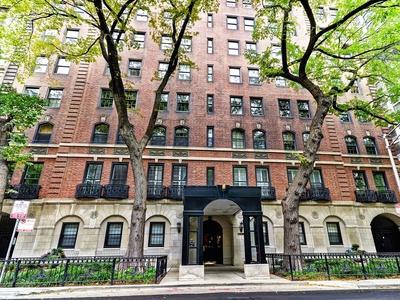 210 E Pearson St. #15A, Chicago, IL 60611