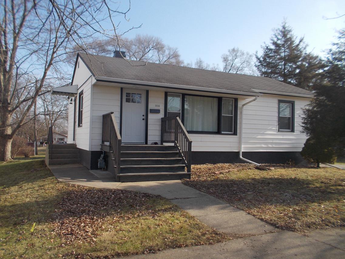 3315 Wallace Ave., Steger, IL 60475