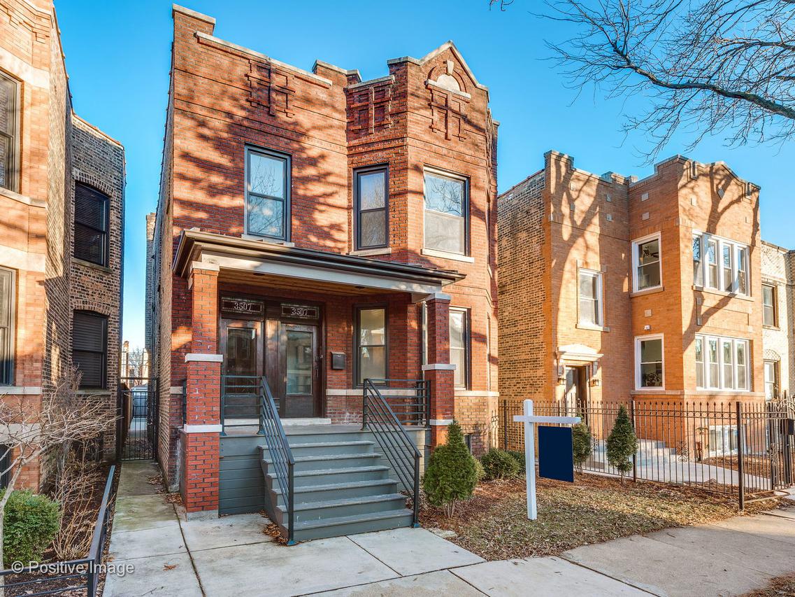 3507 N Claremont Ave., Chicago, IL 60618
