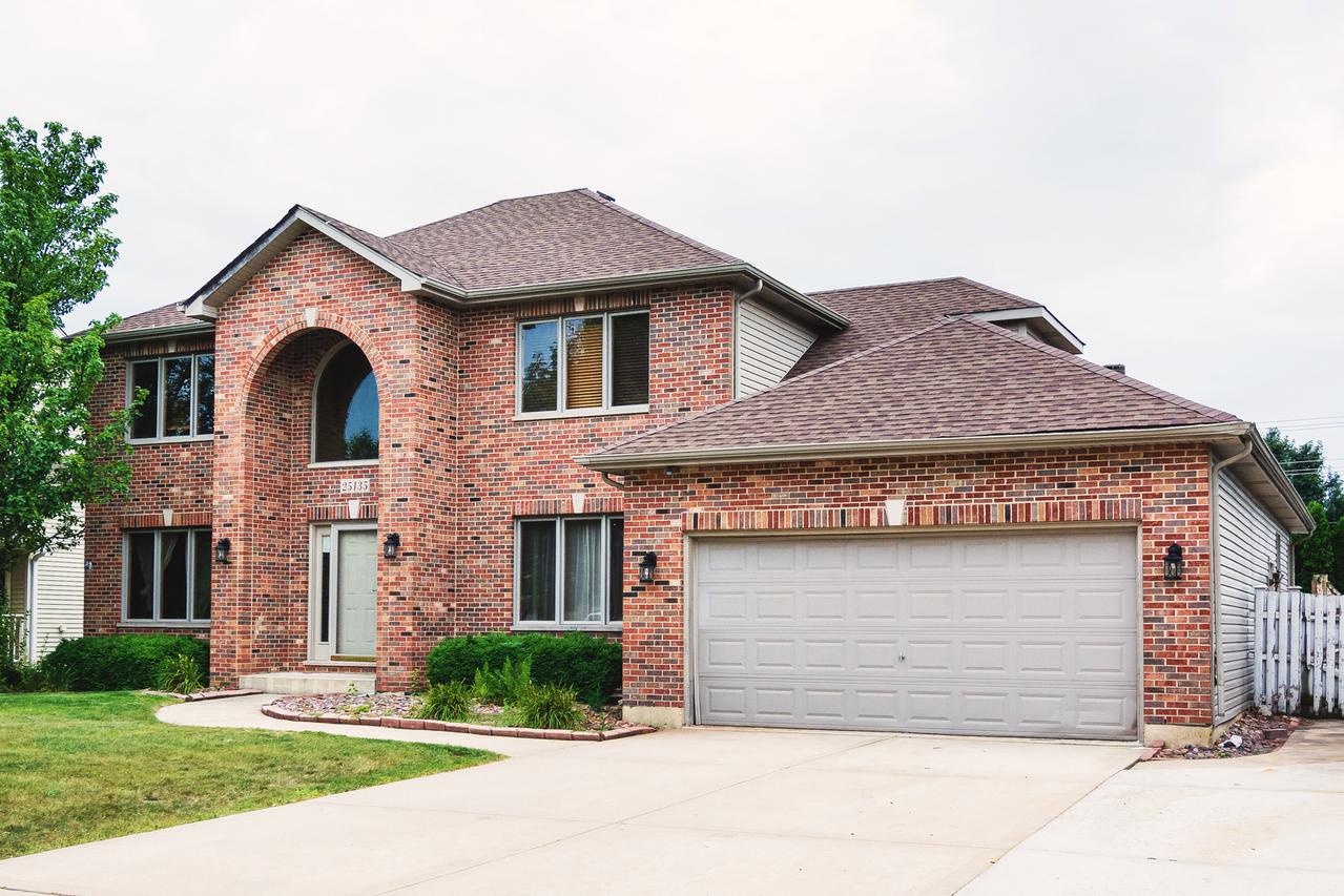 25135 Round Barn Rd., Plainfield, IL 60585