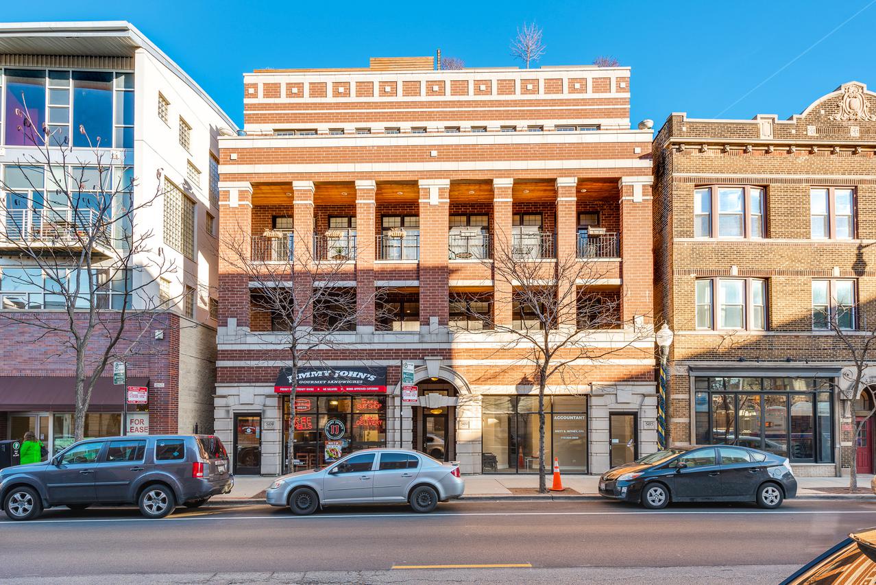 5107 N Clark St. #3N, Chicago, IL 60640