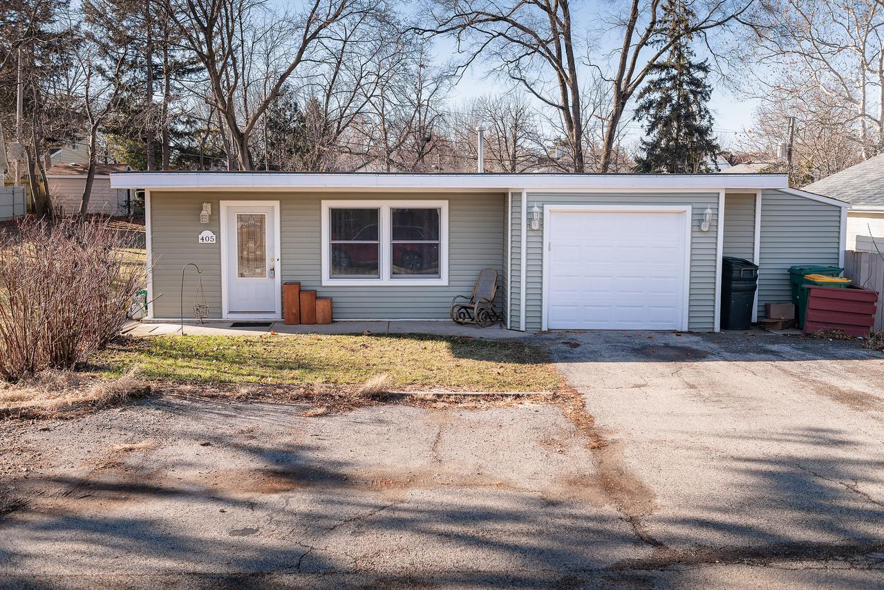 405 Clearview Ave., Wauconda, IL 60084