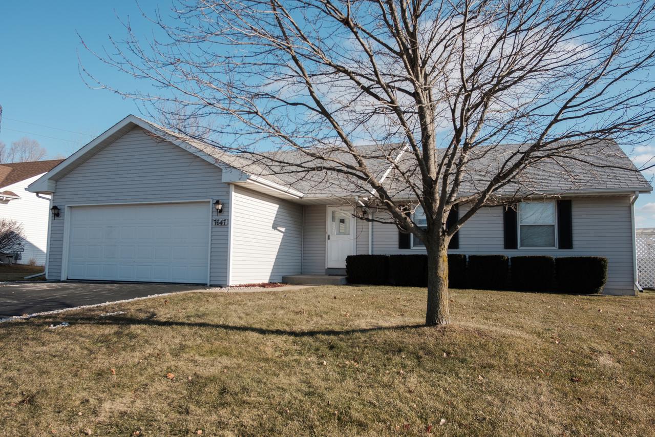 7647 Hawks View Dr., Machesney Park, IL 61115
