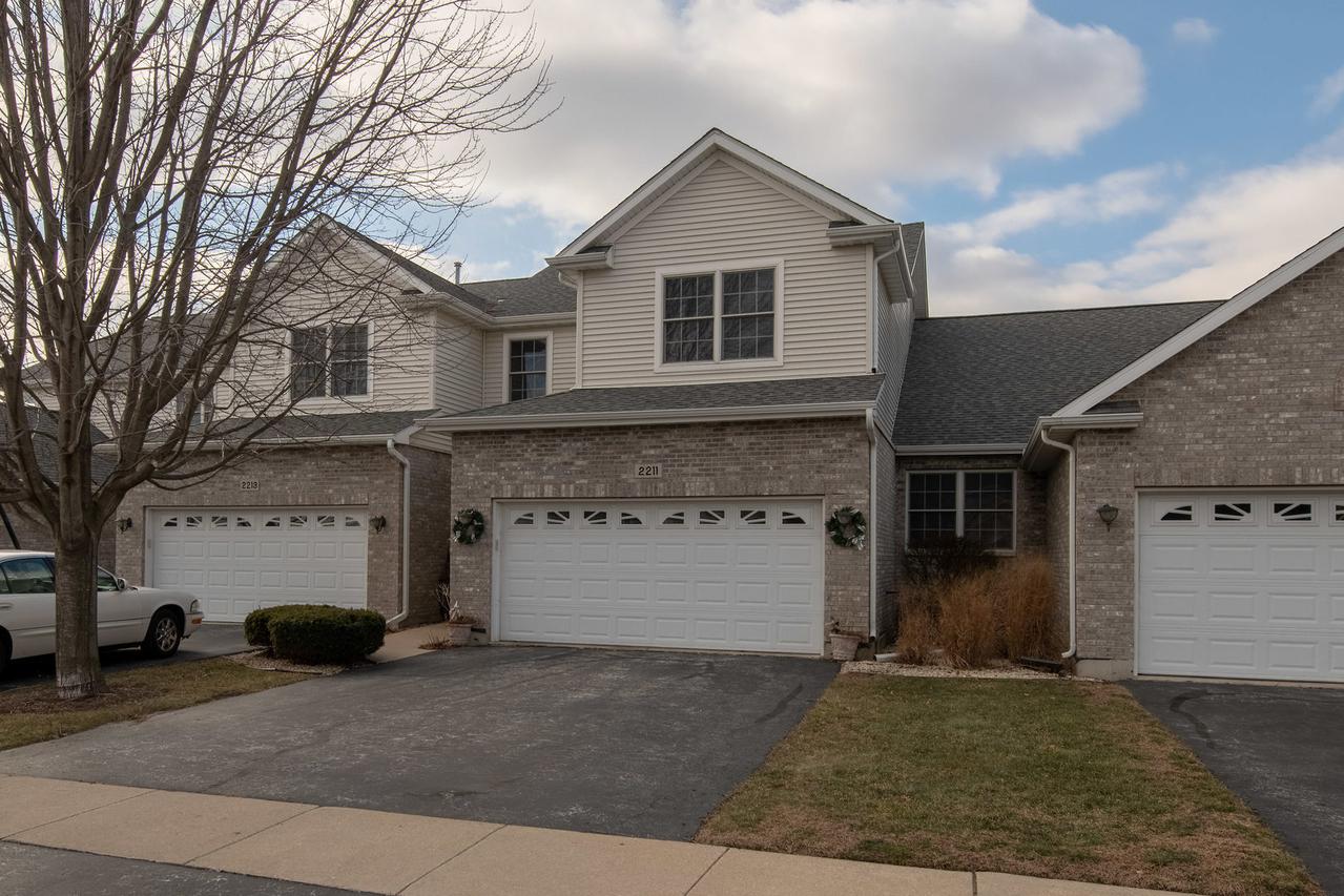2211 Autumn Ln., Dekalb, IL 60115