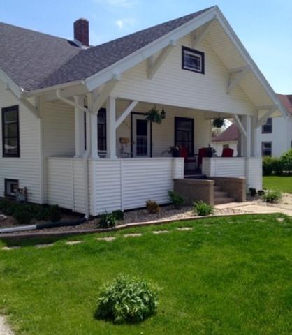 432 S 6th St., Watseka, IL 60970