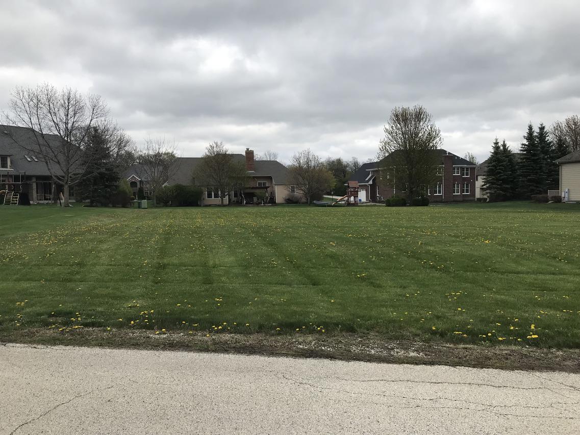 6165 Stansbury Ln., Lakewood, IL 60014