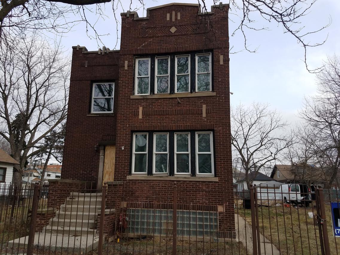 10453 S State St., Chicago, IL 60628