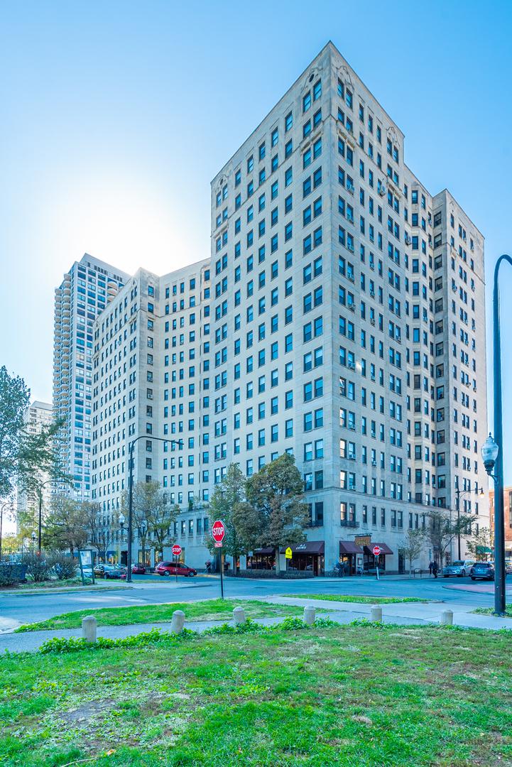 2000 N Lincoln Park West #1008, Chicago, IL 60614
