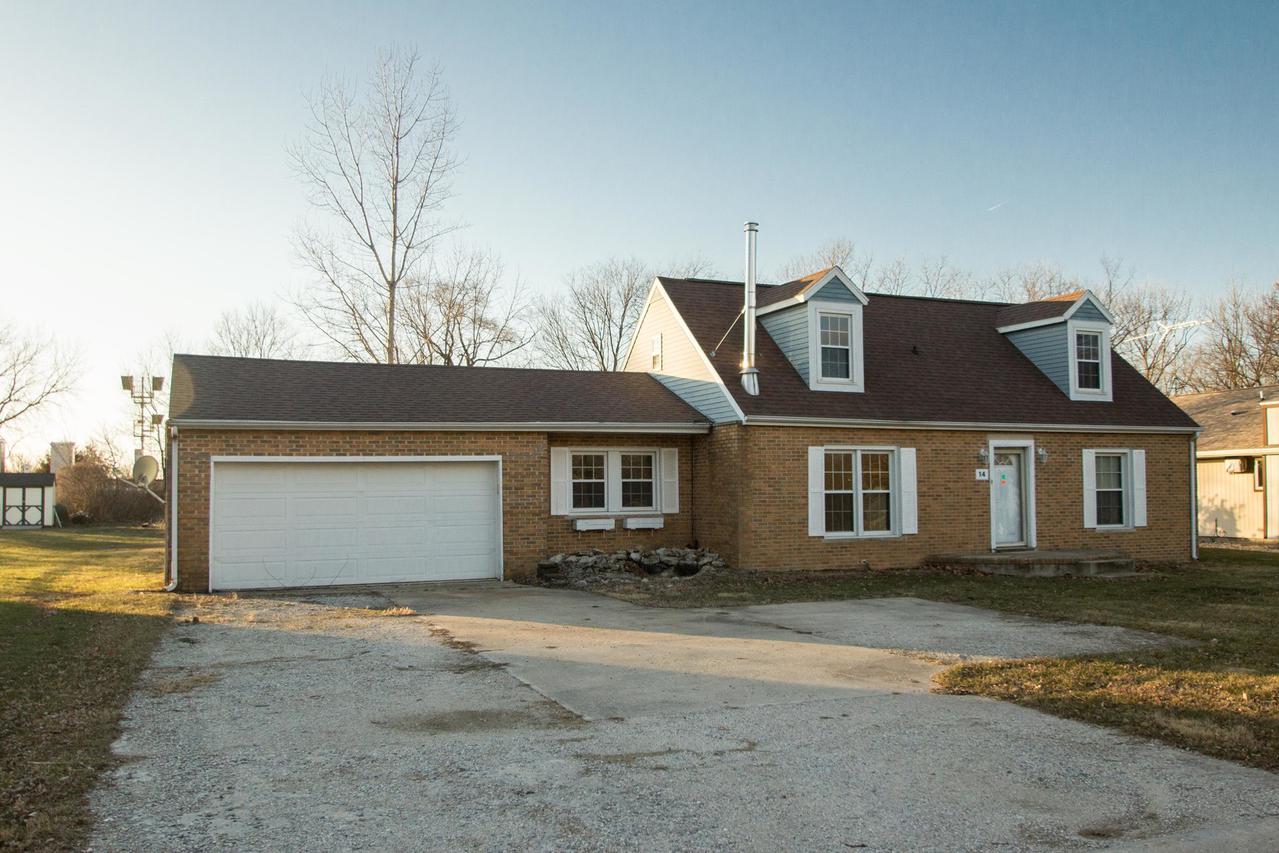 14 Chicago St., Alvin, IL 61811