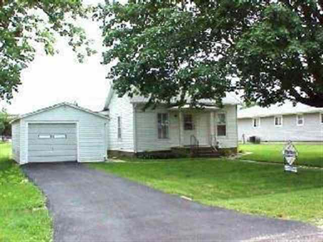 112 S Alexander, Kenney, IL 61749