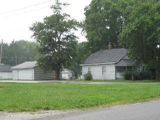 715 S Cain, Clinton, IL 61727