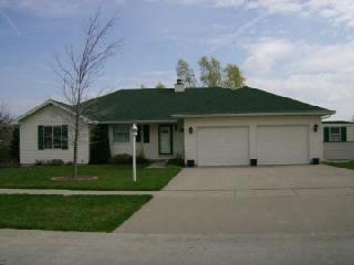 52 W Kirkwood Dr., Clinton, IL 61727