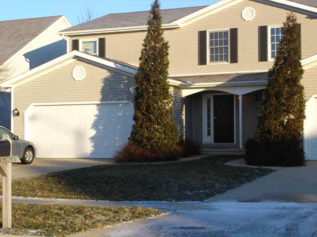 42 Rounds Rd., Bloomington, IL 61704