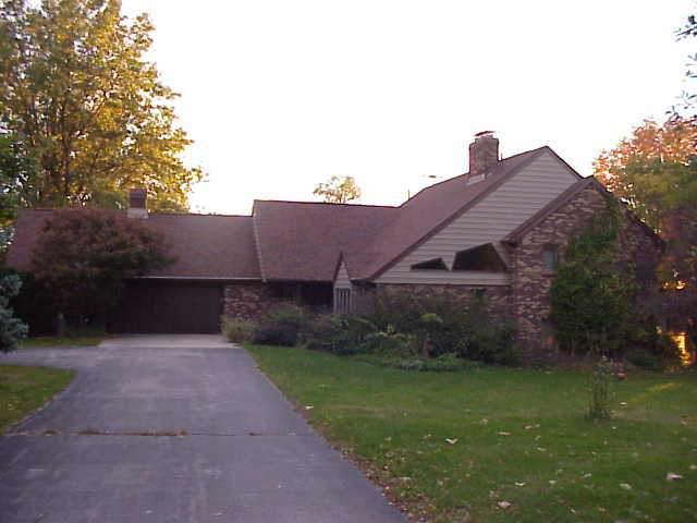 18815 Valley Ct., Bloomington, IL 61704