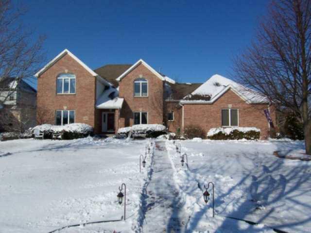 2004 Crimson Ln., Bloomington, IL 61704