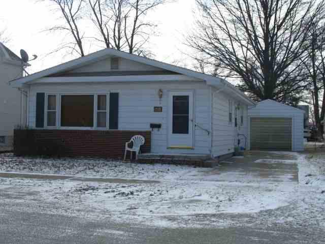 606 W South, Clinton, IL 61727