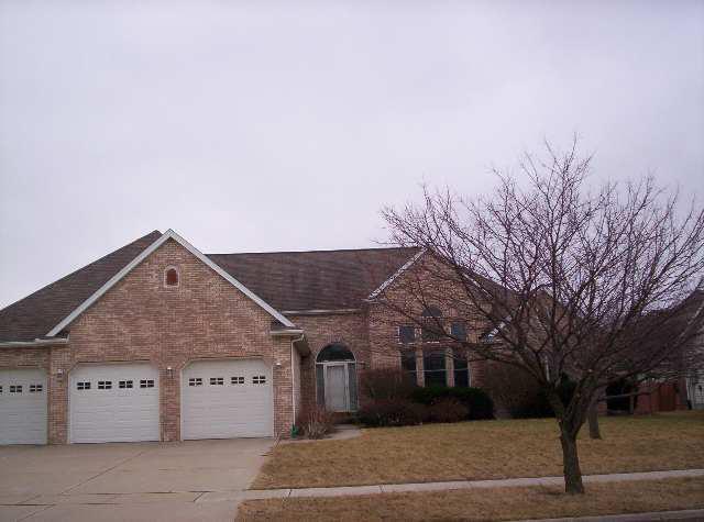 35 Kleggstone, Bloomington, IL 61704